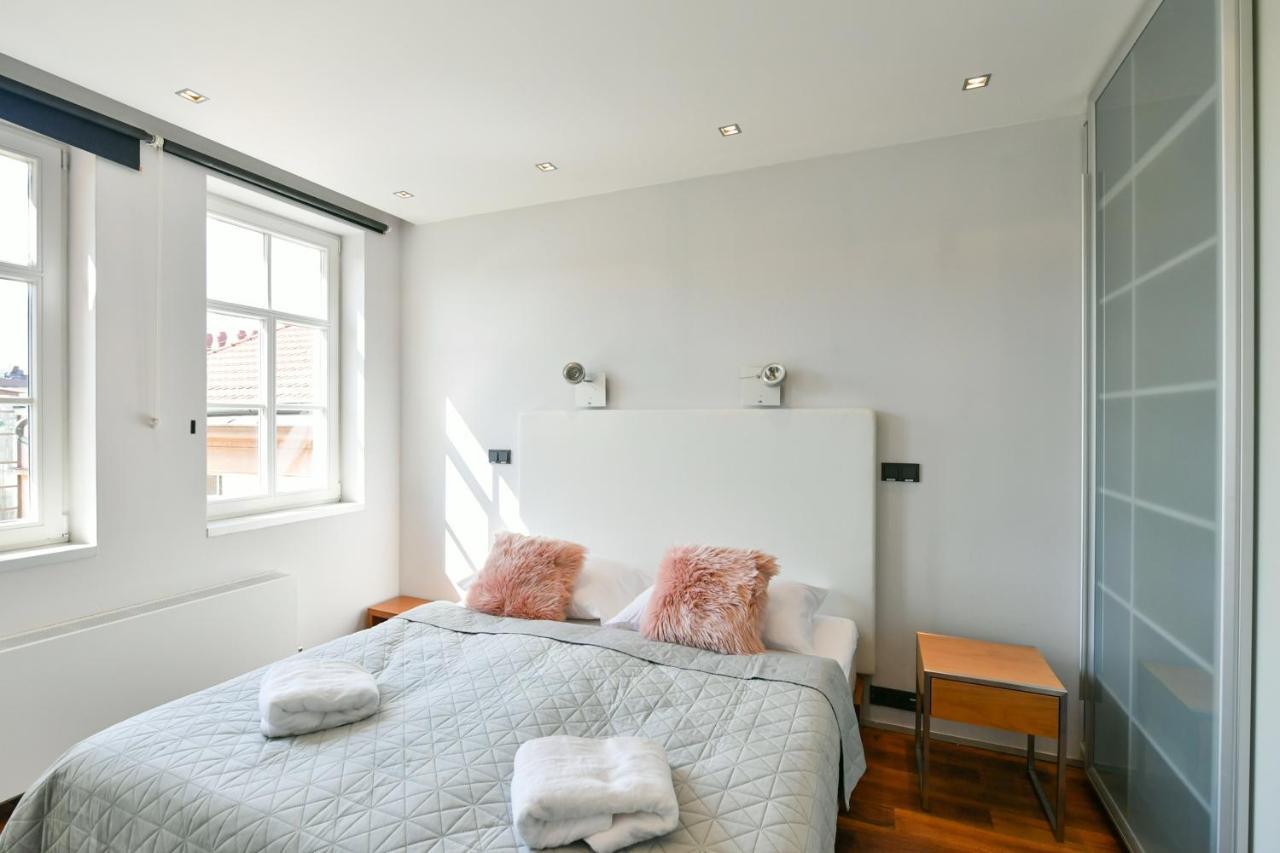 Appartement Luxury Penthouse With Sauna, Terrace, 250m2, 5bdrm, 3bthrm *